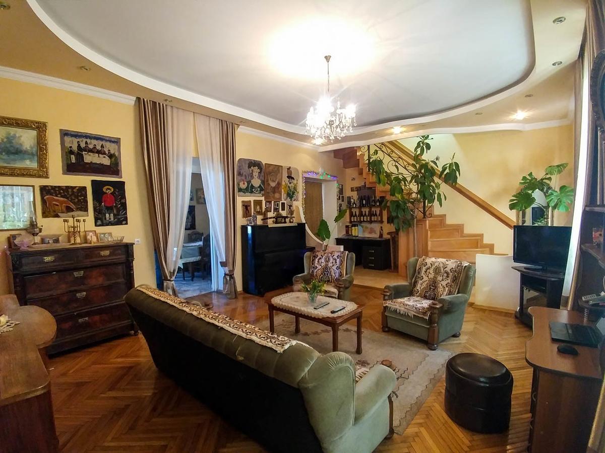 Family Hotel Parajanov Tbilisi Exteriör bild