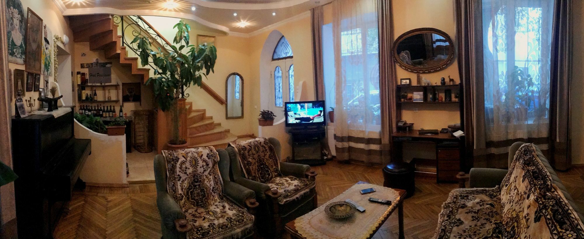 Family Hotel Parajanov Tbilisi Exteriör bild